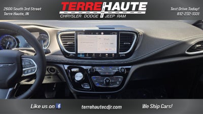 2027 Chrysler Pacifica Select