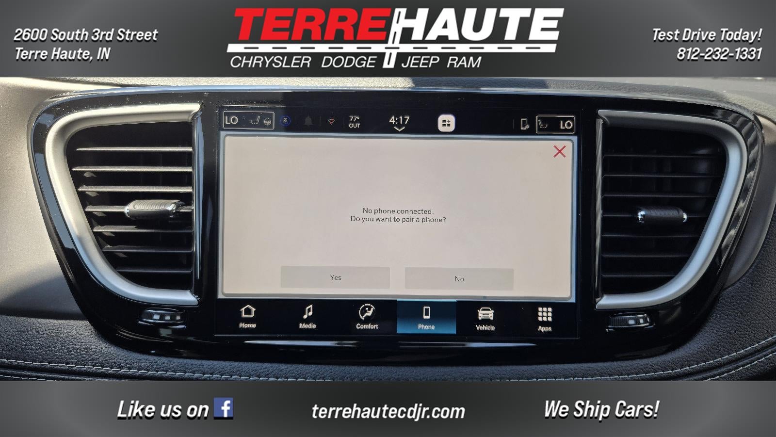 2027 Chrysler Pacifica Select