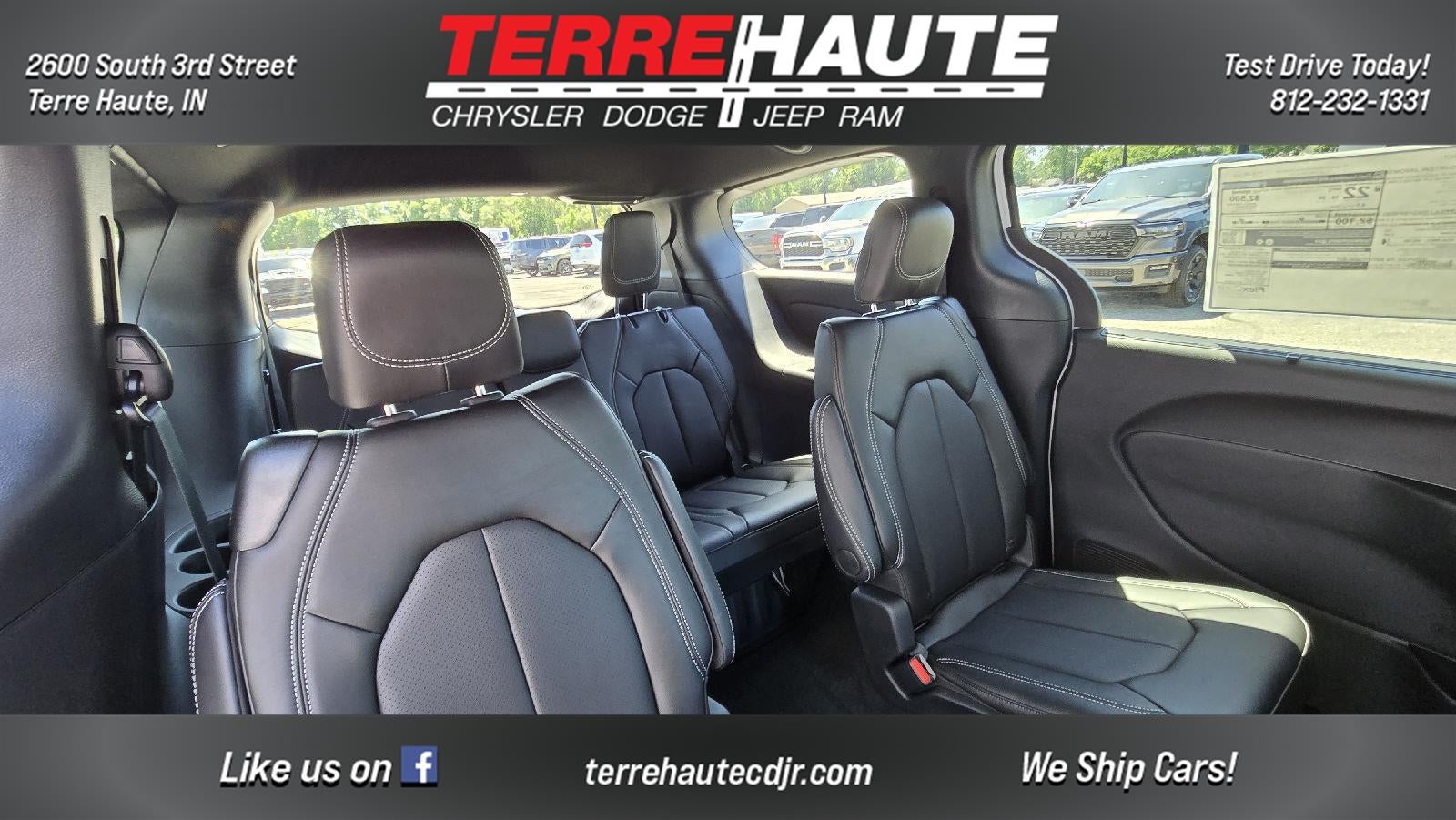 2027 Chrysler Pacifica Select
