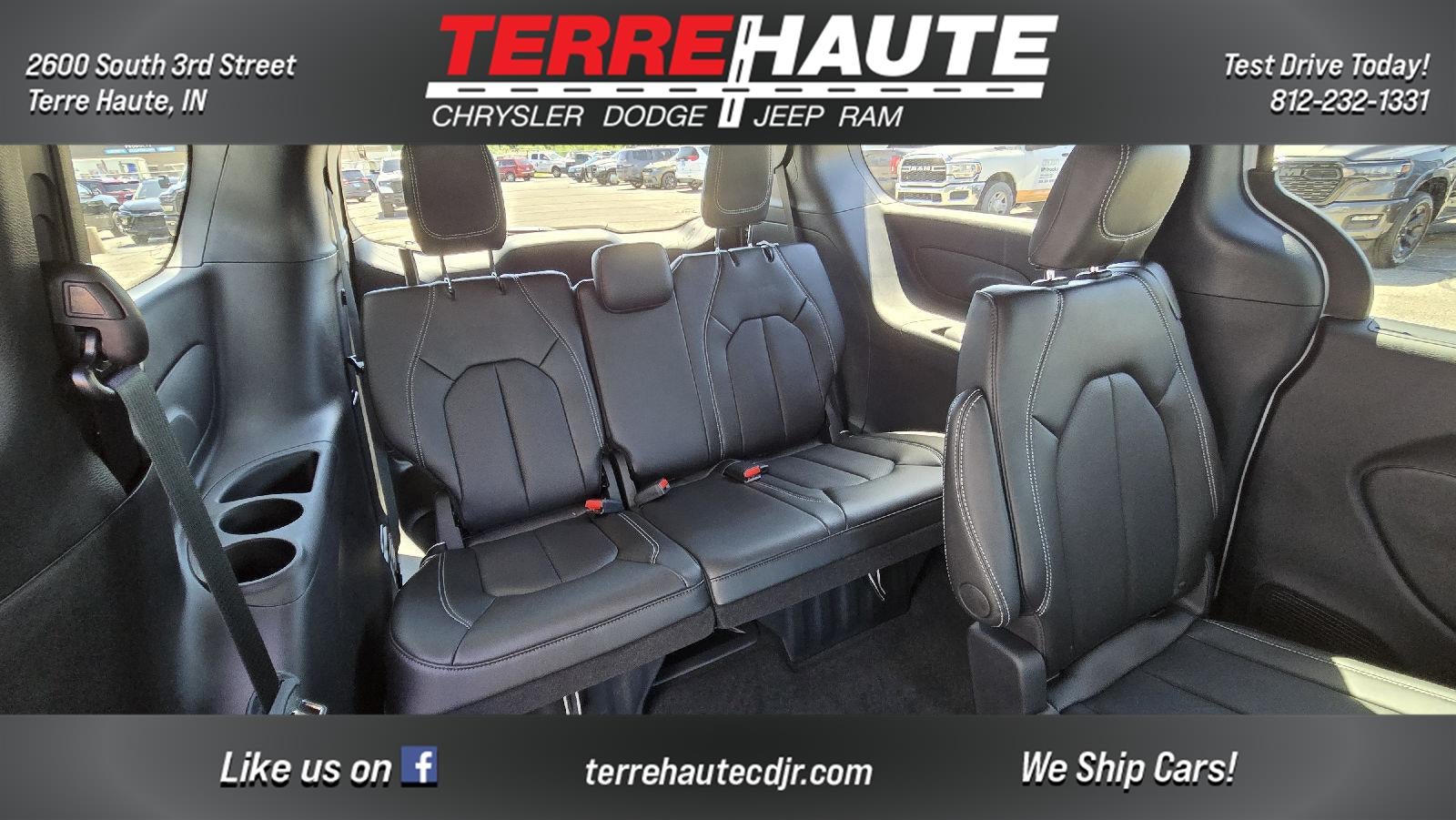 2027 Chrysler Pacifica Select