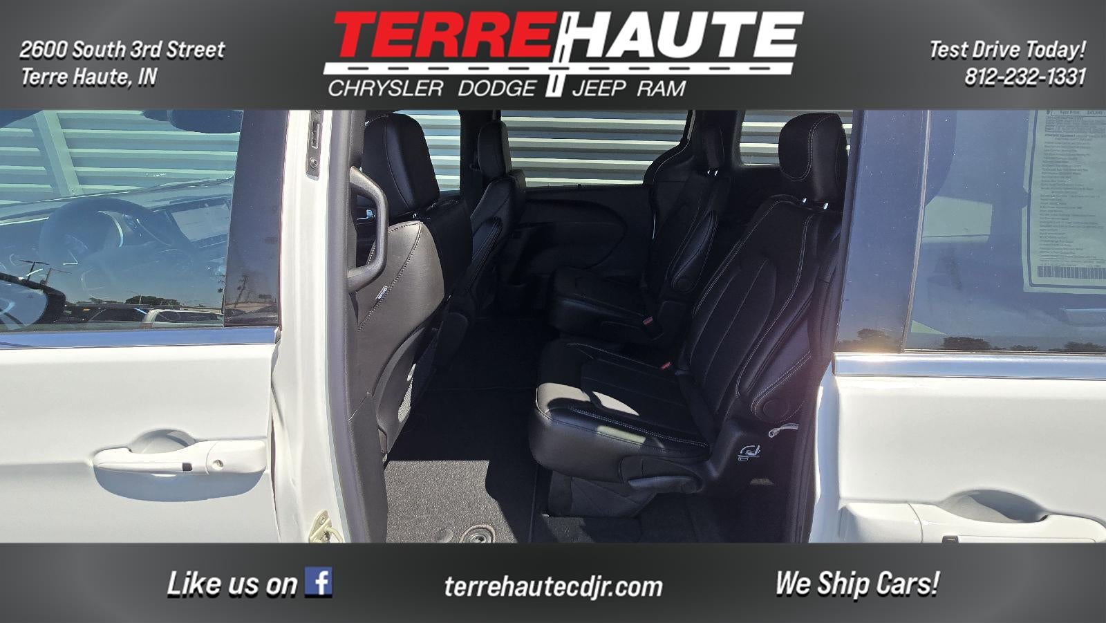 2027 Chrysler Pacifica Select