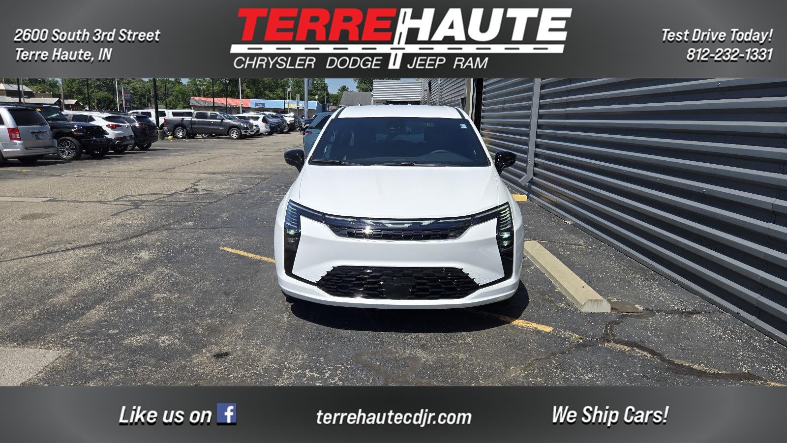 2027 Chrysler Pacifica Select