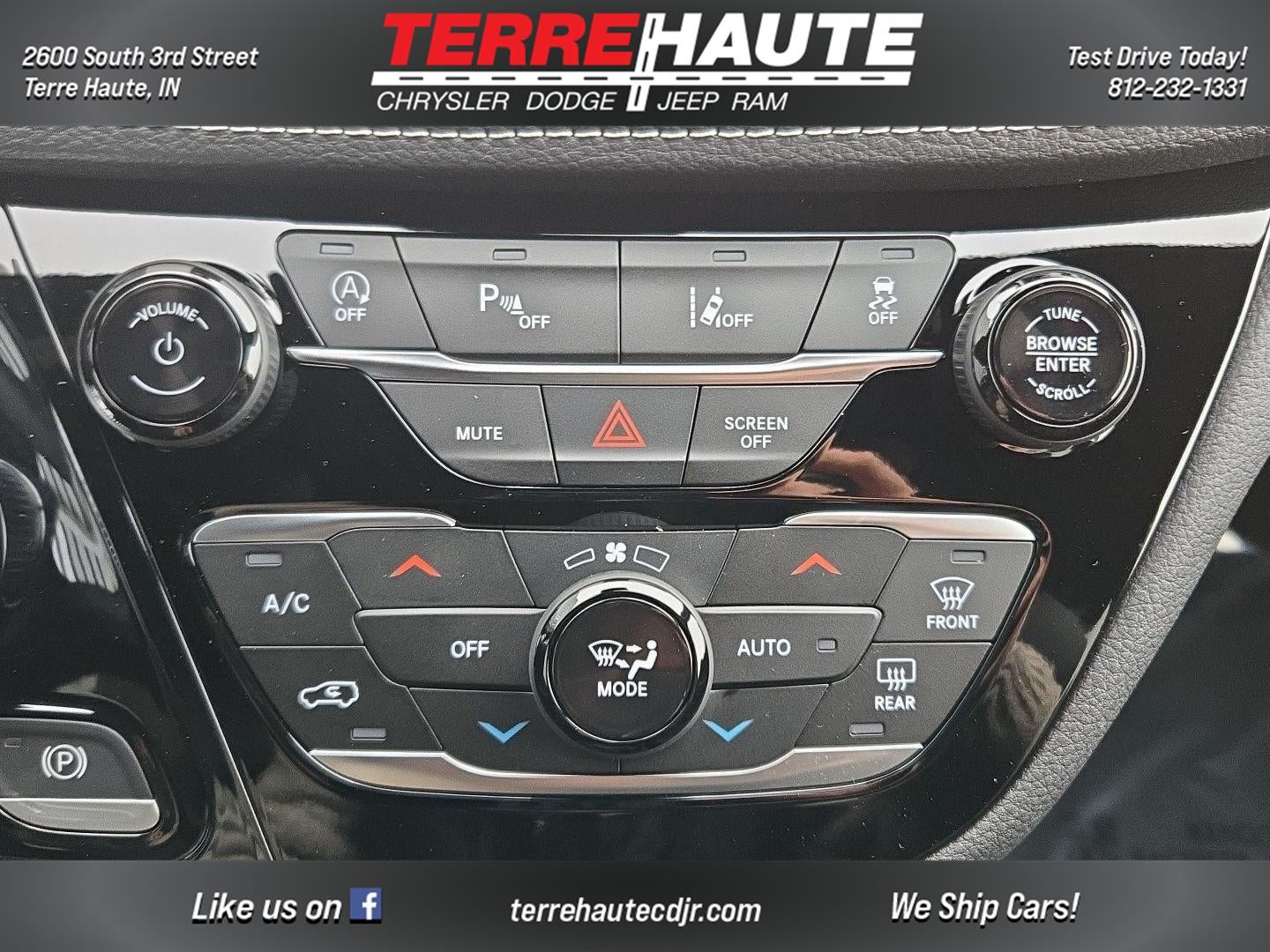 2026 Chrysler Pacifica Select