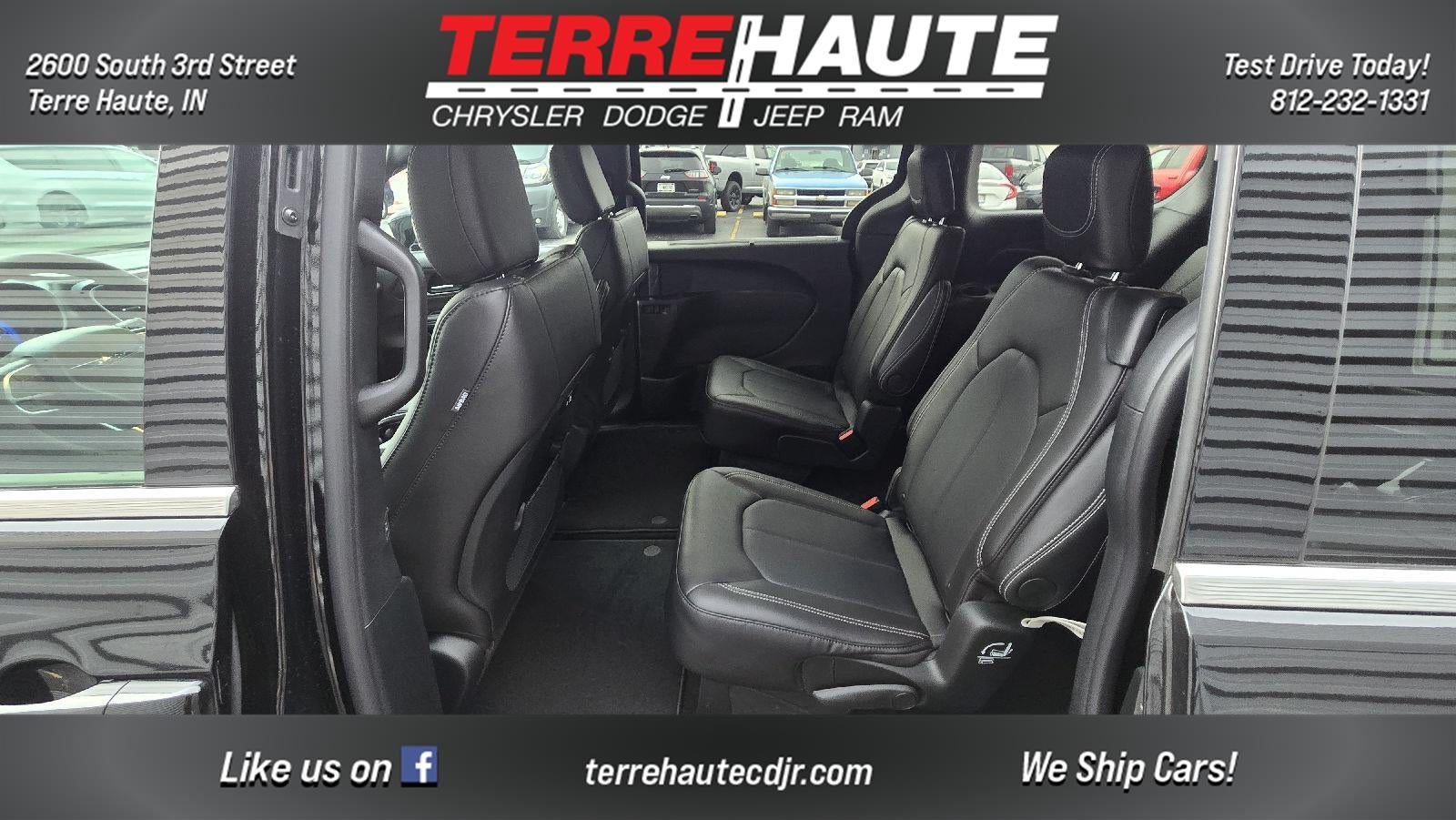 2026 Chrysler Pacifica Select