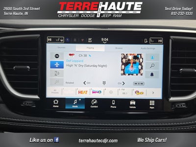 2026 Chrysler Pacifica Select