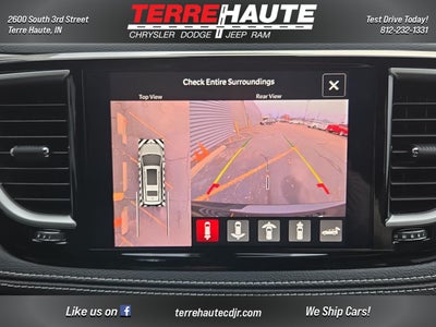 2026 Chrysler Pacifica Select