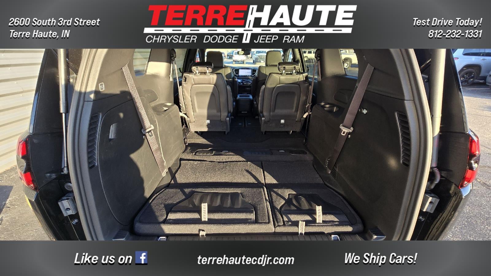 2026 Chrysler Pacifica Select