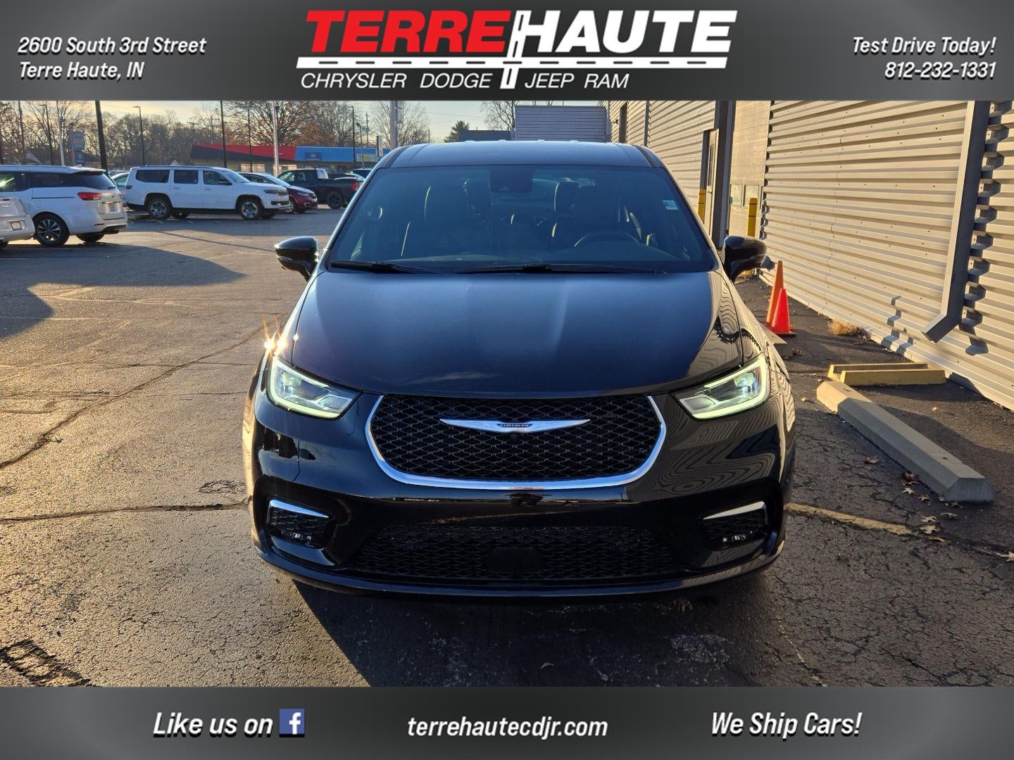 2026 Chrysler Pacifica Select