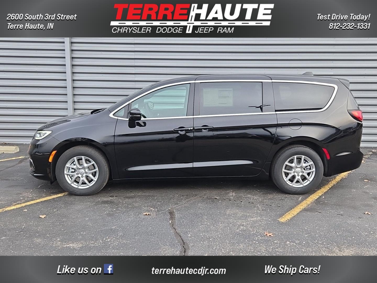 2026 Chrysler Pacifica Select