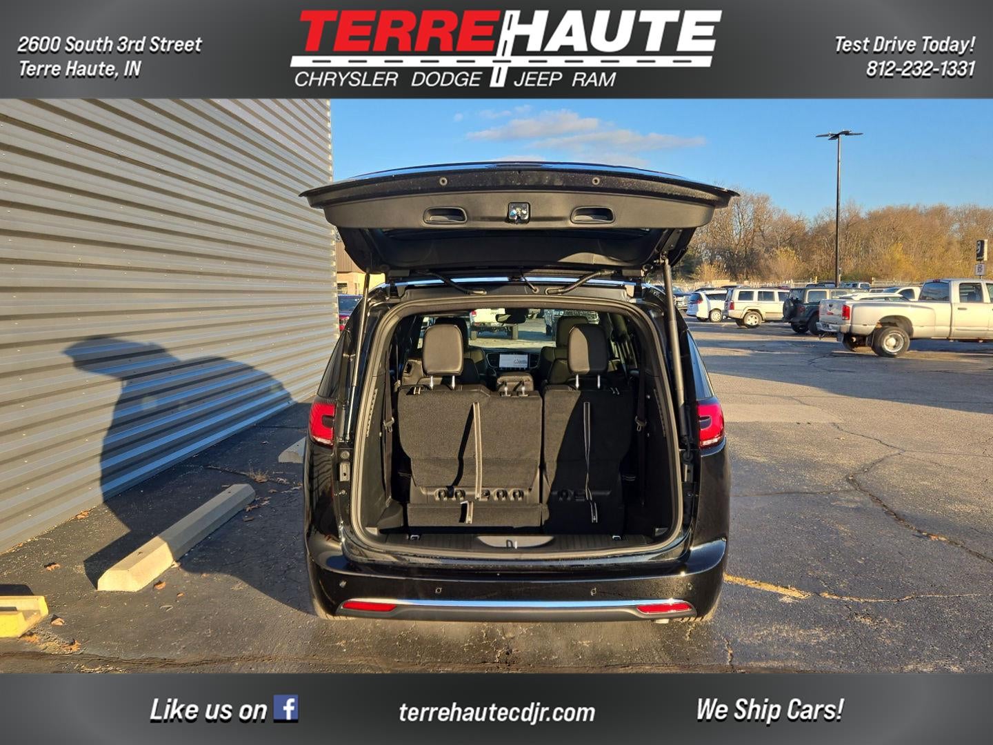 2026 Chrysler Pacifica Select