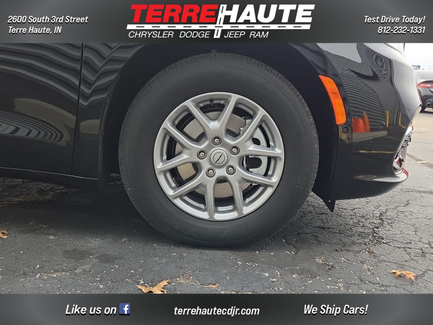 2026 Chrysler Pacifica Select