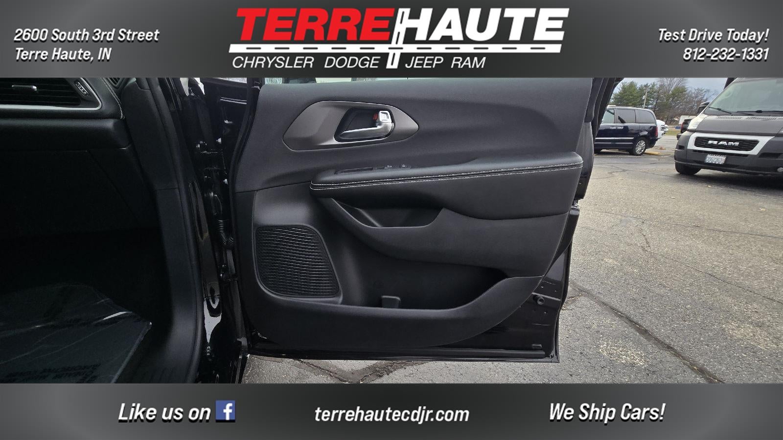 2026 Chrysler Pacifica Select