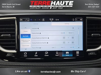 2026 Chrysler Pacifica Select