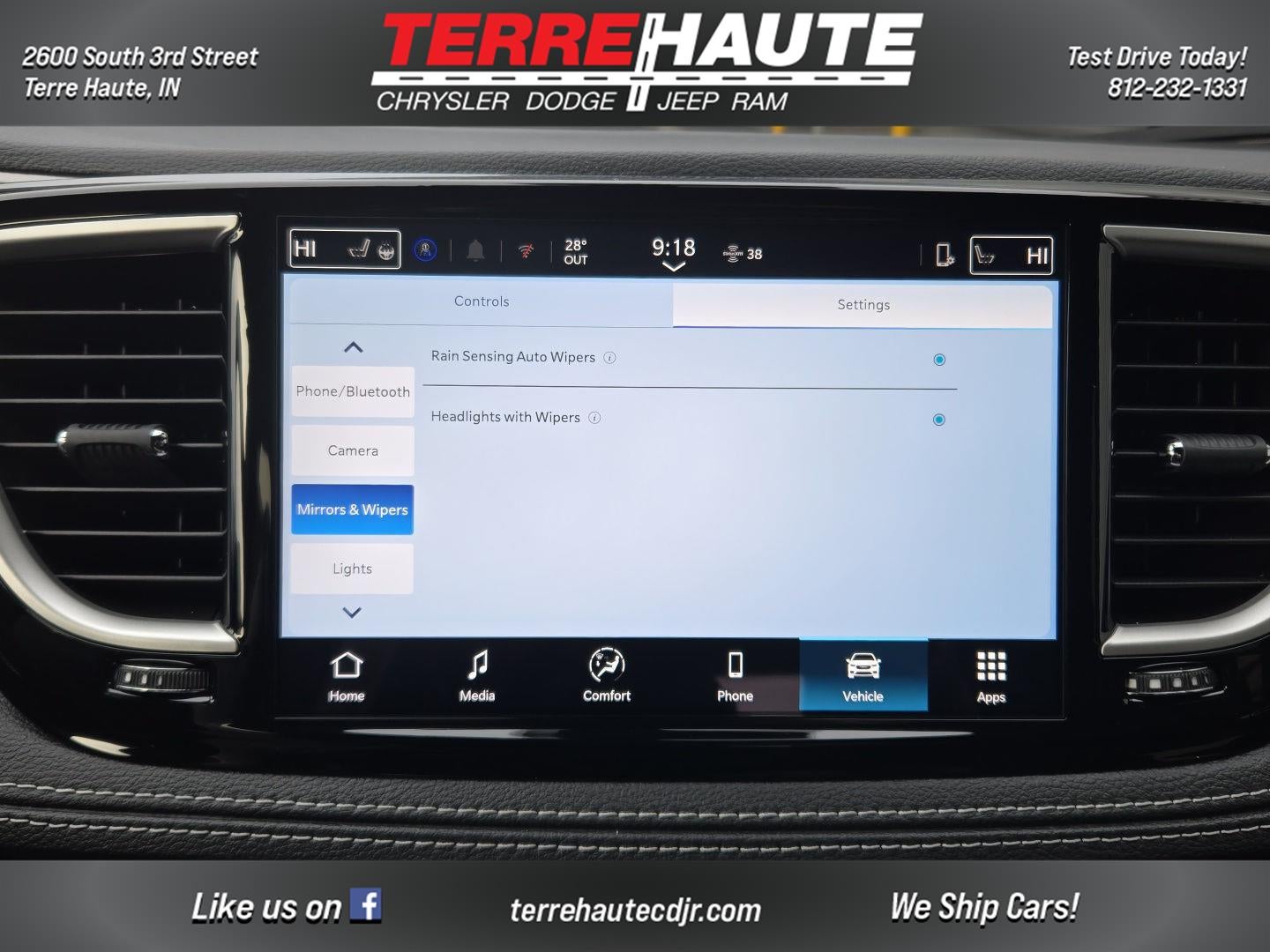 2026 Chrysler Pacifica Select