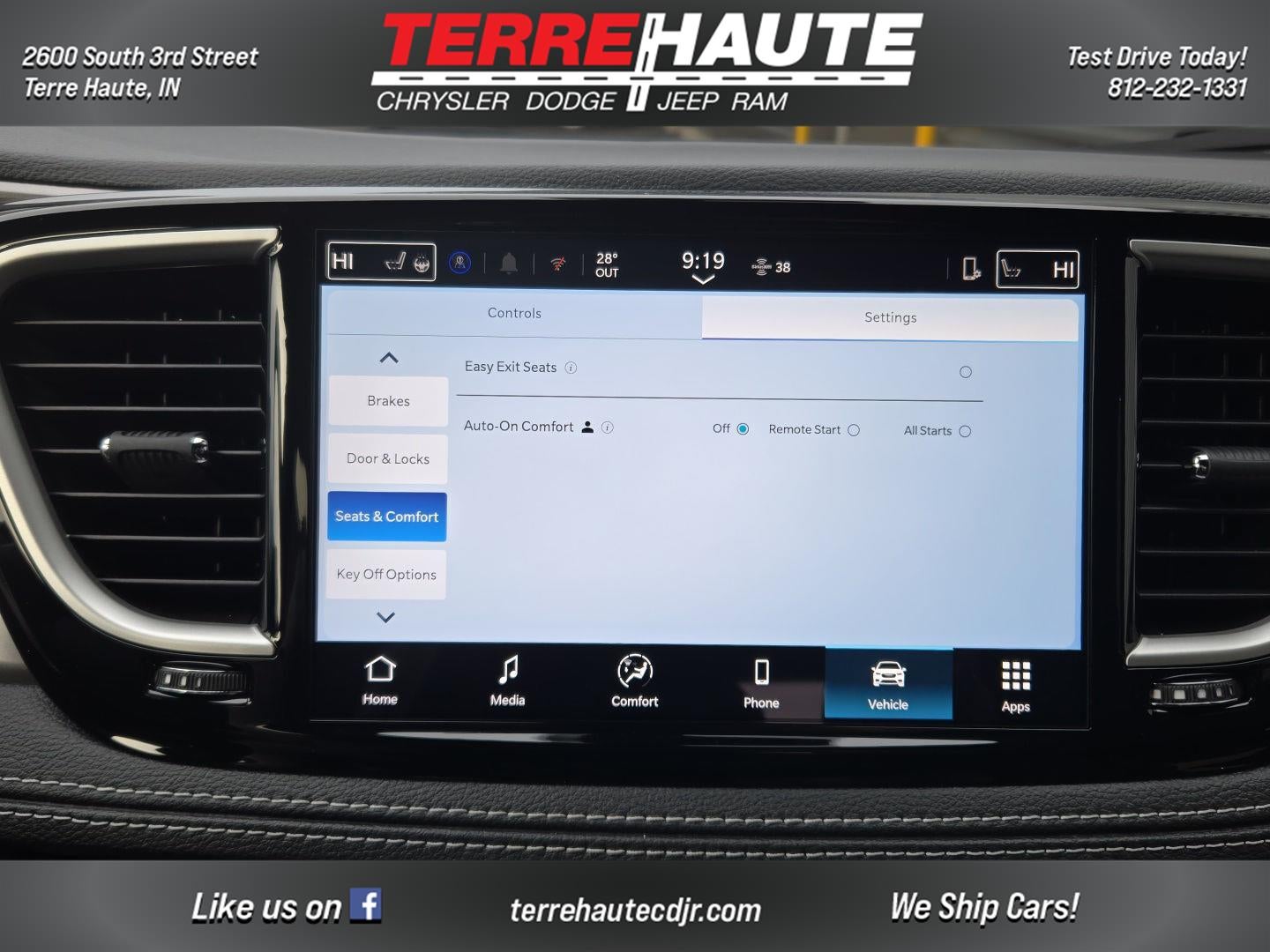 2026 Chrysler Pacifica Select