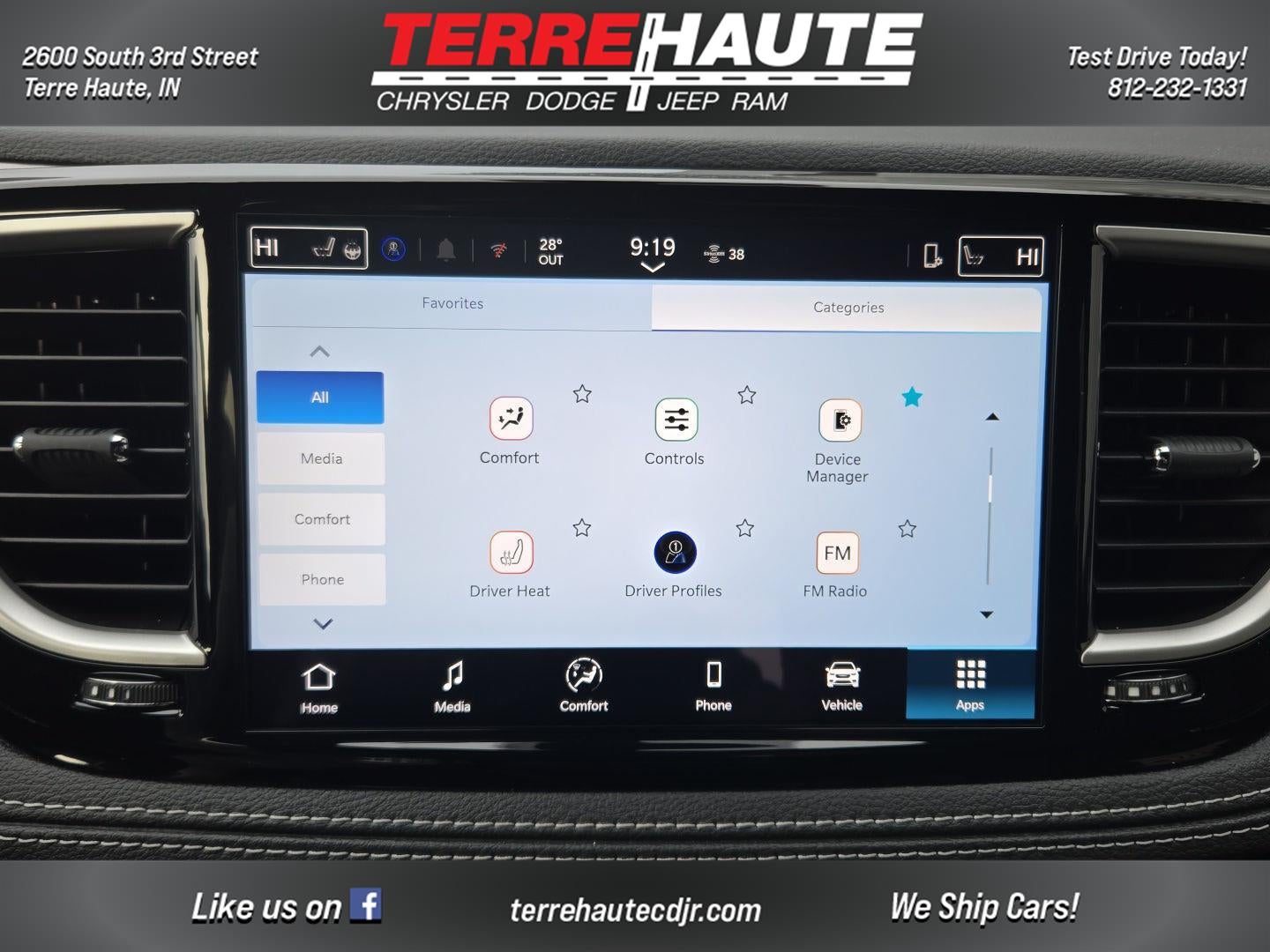 2026 Chrysler Pacifica Select