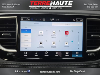 2026 Chrysler Pacifica Select