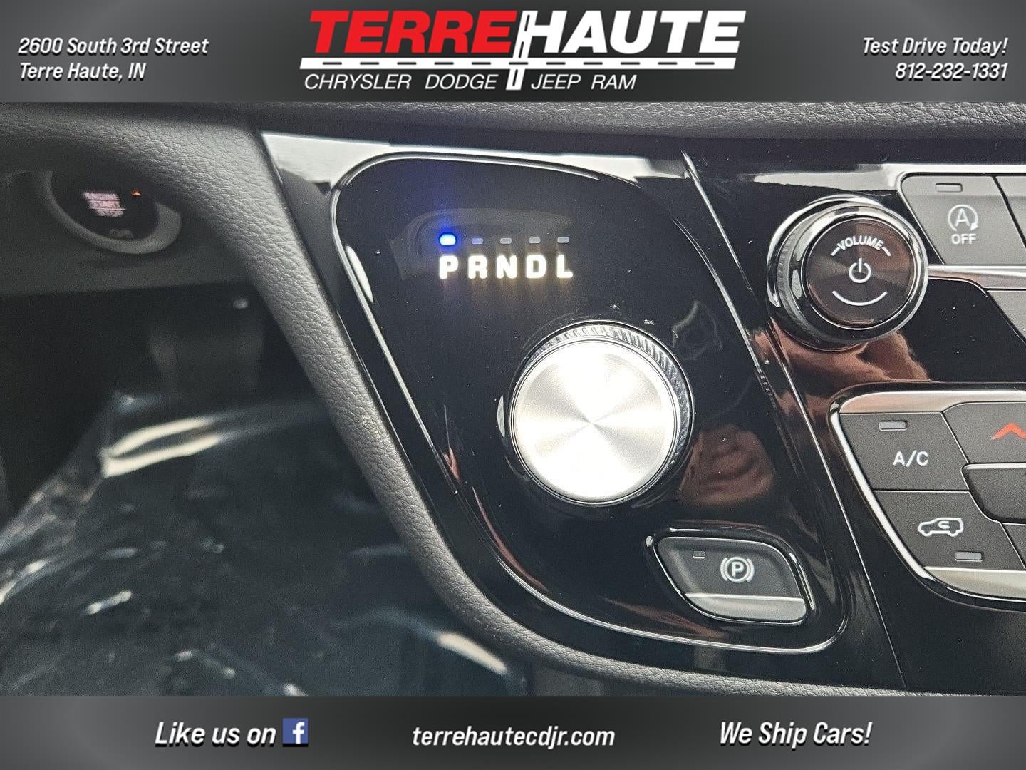 2026 Chrysler Pacifica Select