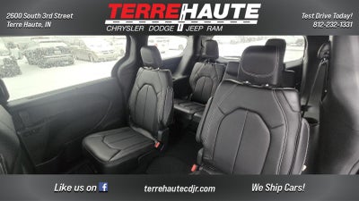 2026 Chrysler Pacifica Select