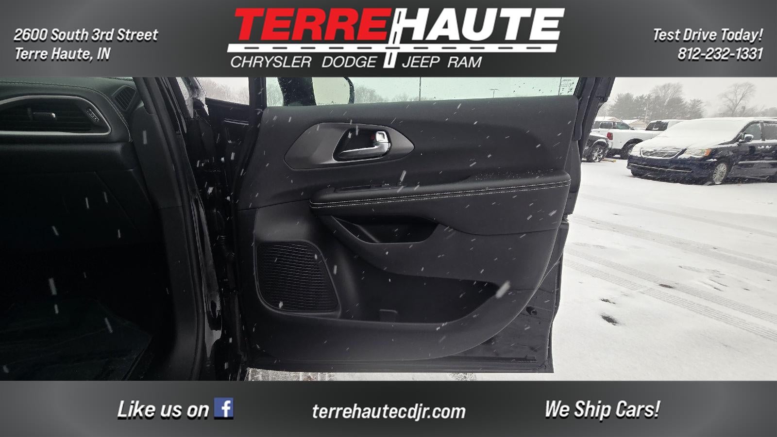 2026 Chrysler Pacifica Select