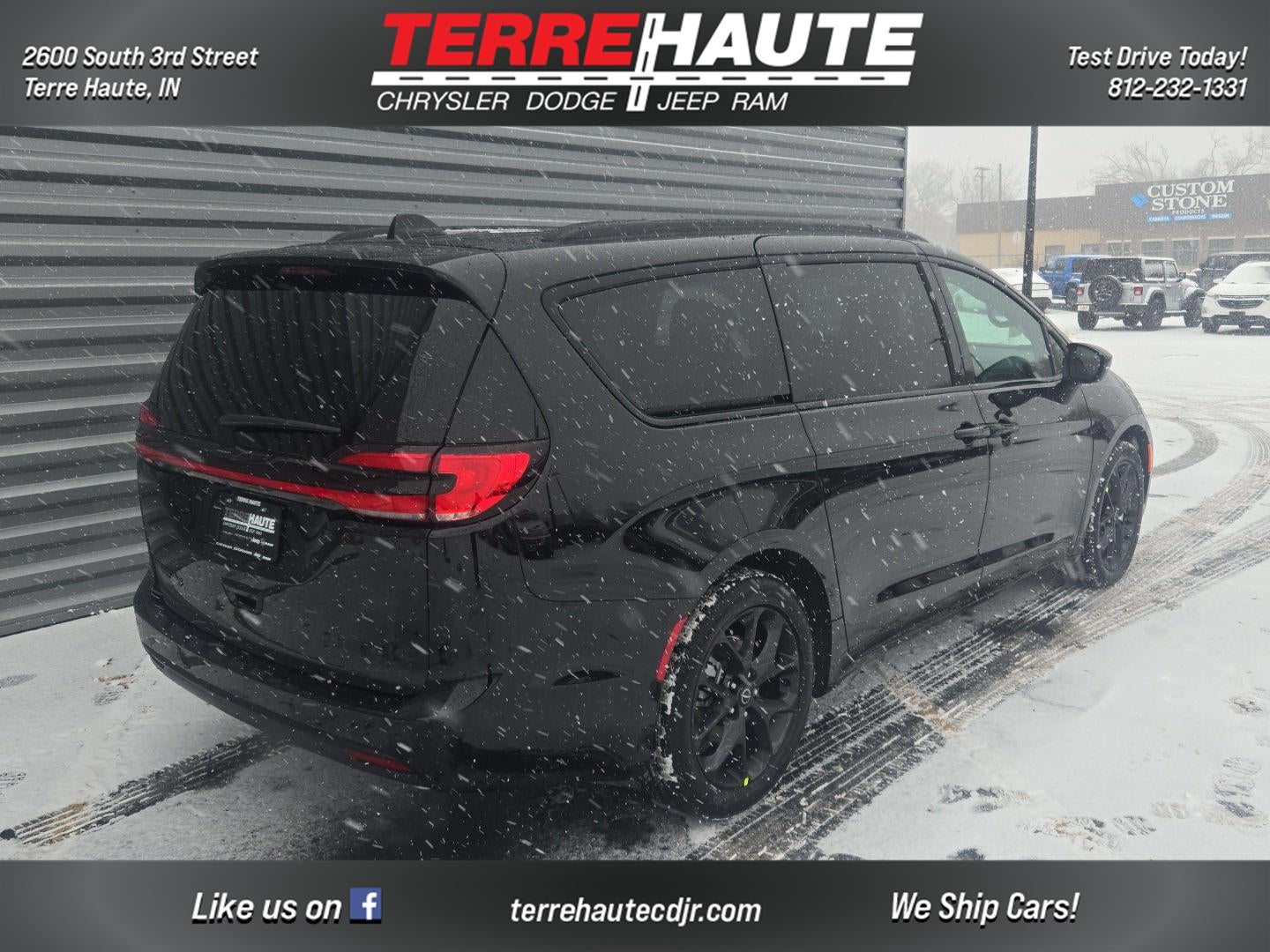 2026 Chrysler Pacifica Select