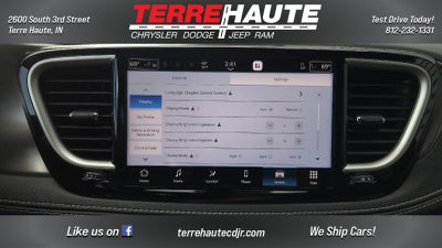 2026 Chrysler Pacifica Select