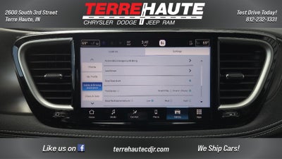 2026 Chrysler Pacifica Select