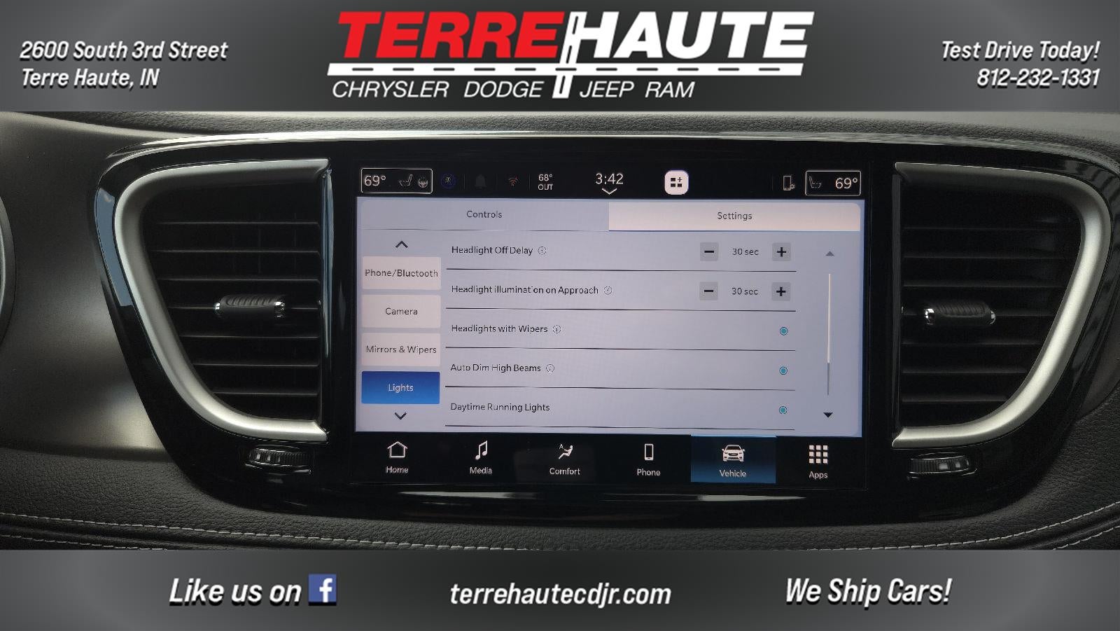 2026 Chrysler Pacifica Select