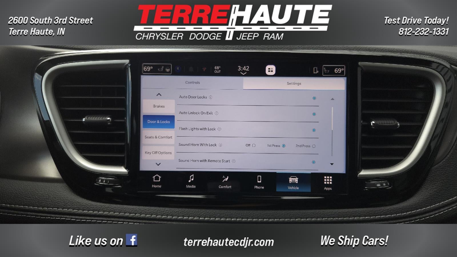 2026 Chrysler Pacifica Select