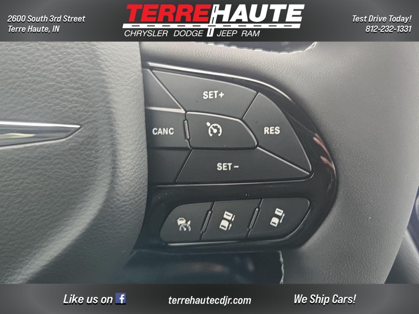 2026 Chrysler Pacifica Select