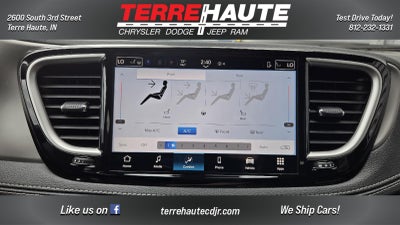 2027 Chrysler Pacifica Select