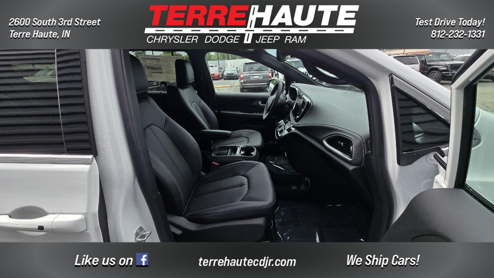 2027 Chrysler Pacifica Select