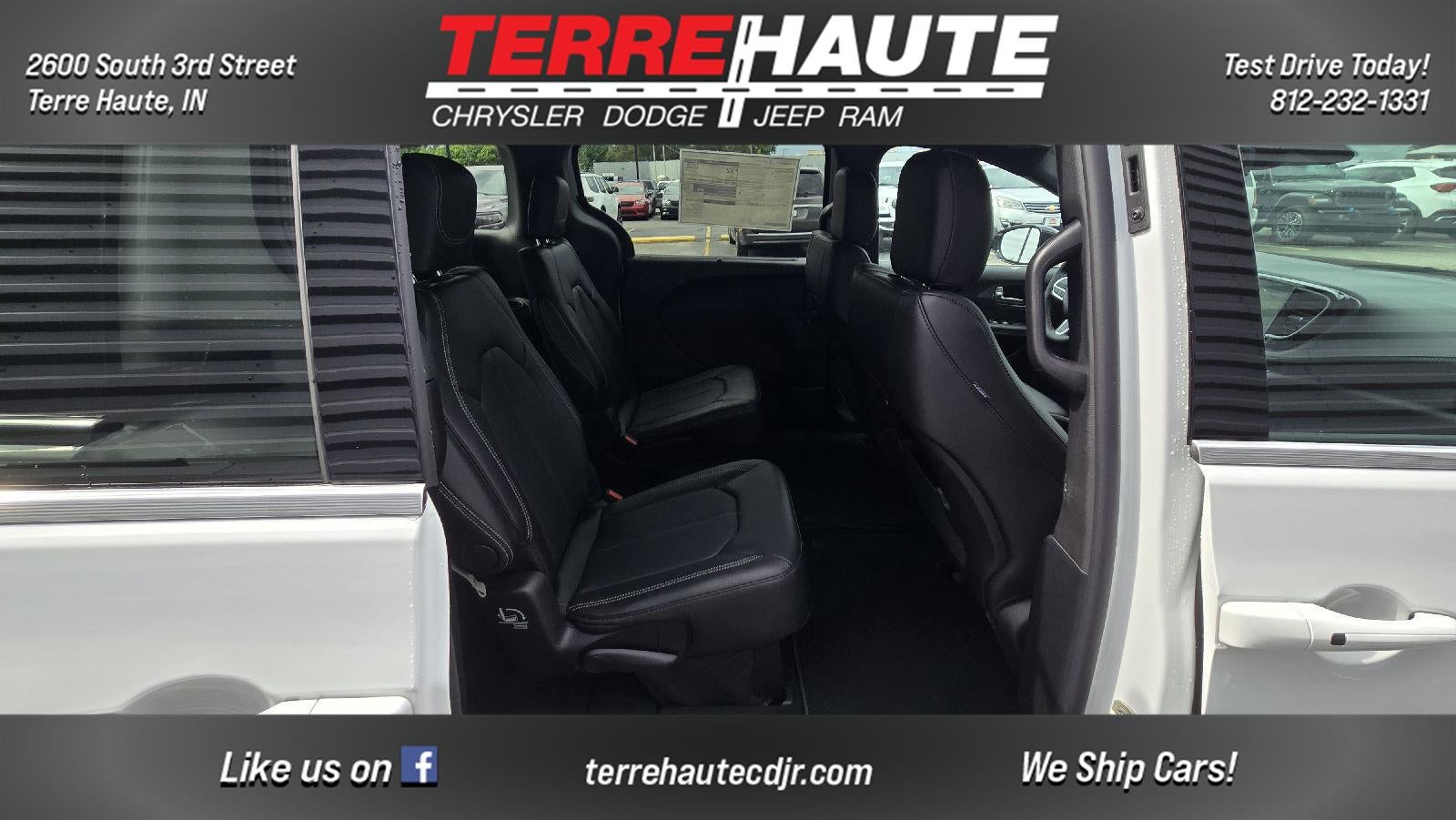 2027 Chrysler Pacifica Select