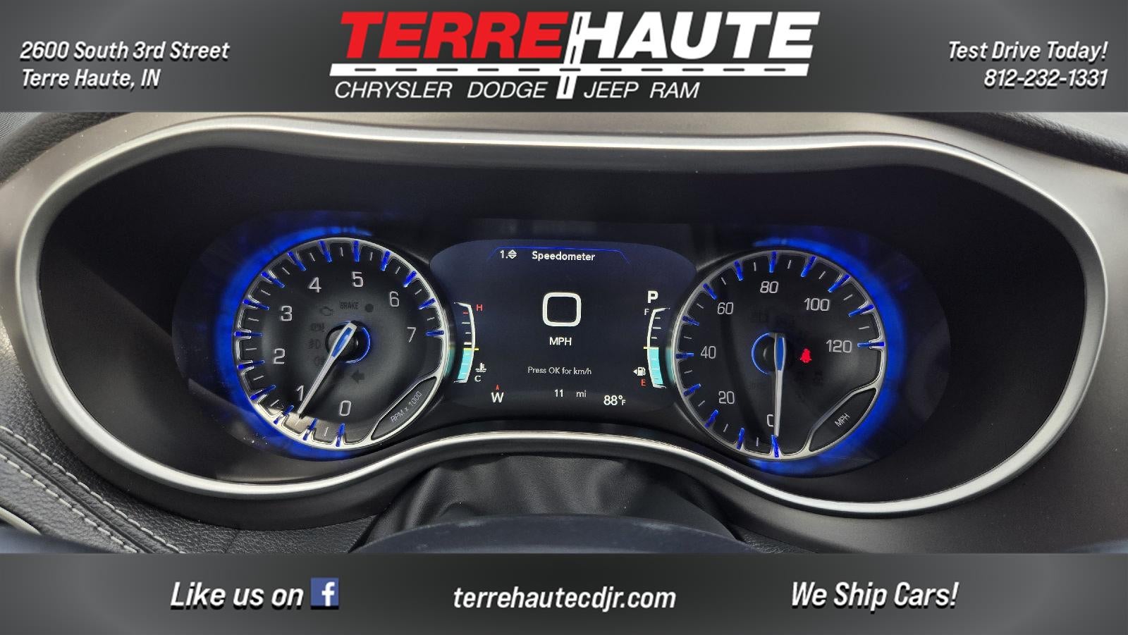 2027 Chrysler Pacifica Select