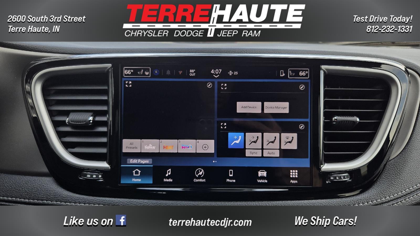 2027 Chrysler Pacifica Select