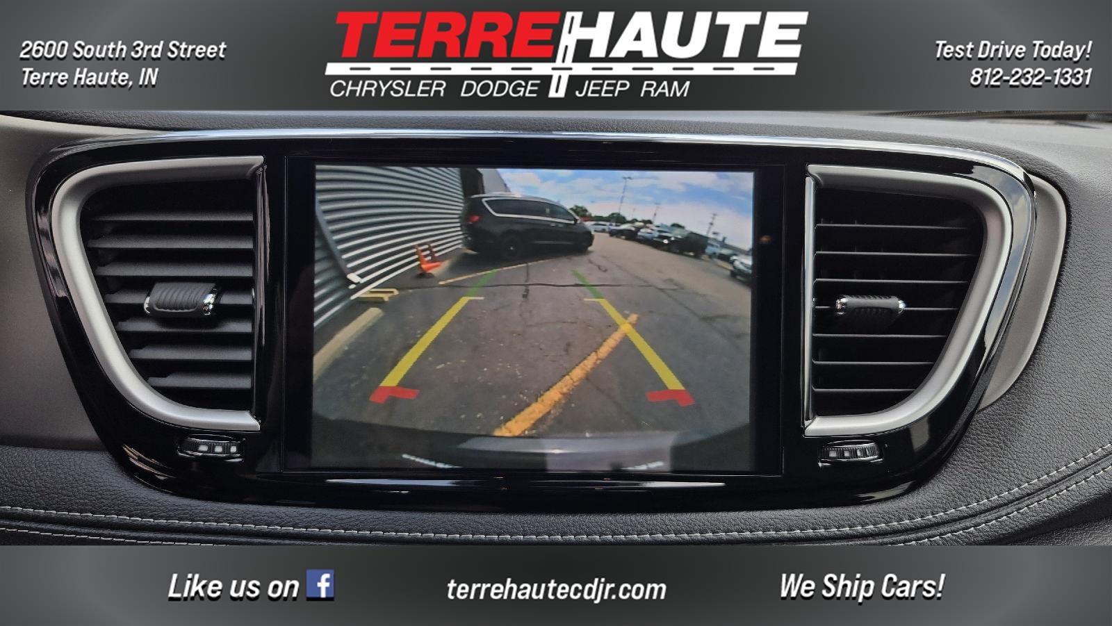 2027 Chrysler Pacifica Select