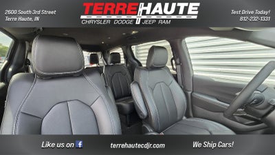 2027 Chrysler Pacifica Select