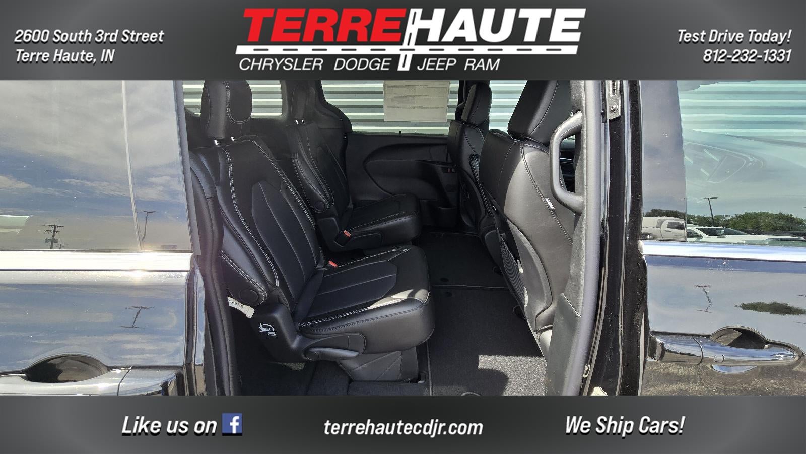 2027 Chrysler Pacifica Select