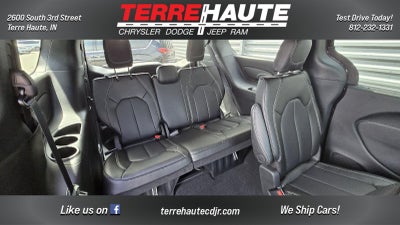 2027 Chrysler Pacifica Select