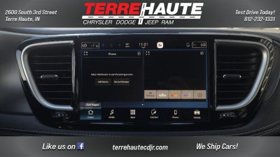 2027 Chrysler Pacifica Select