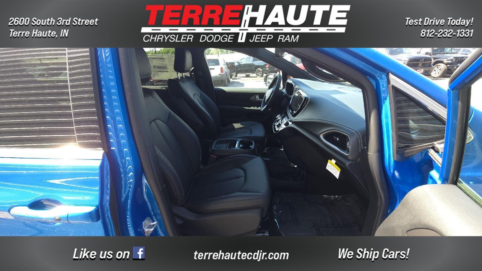 2027 Chrysler Pacifica Select