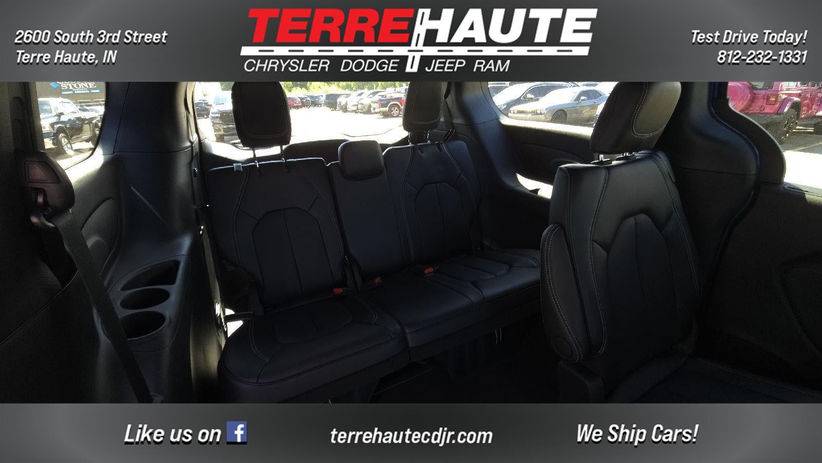 2027 Chrysler Pacifica Select