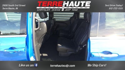 2027 Chrysler Pacifica Select