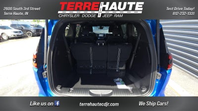 2027 Chrysler Pacifica Select