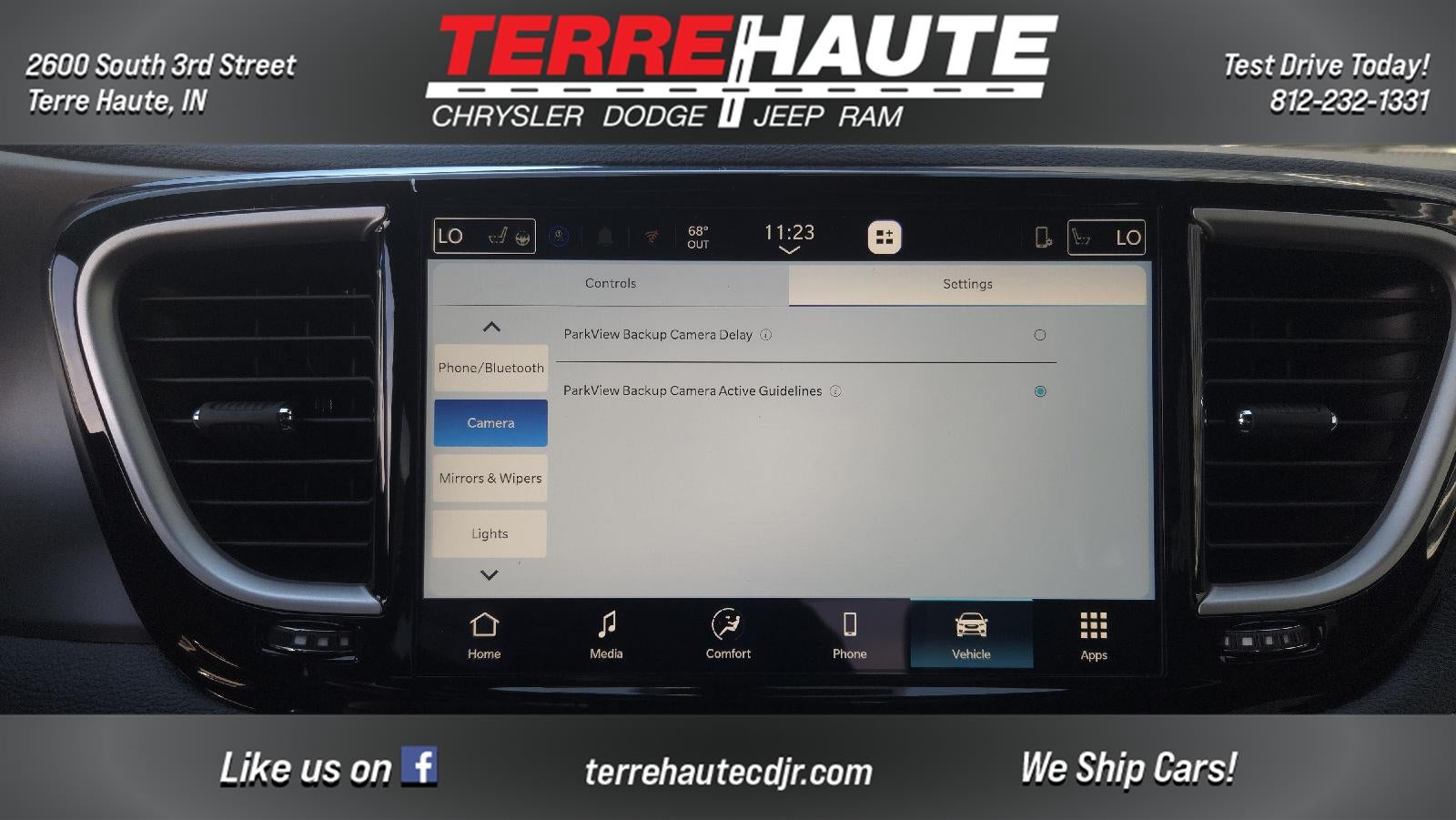 2027 Chrysler Pacifica Select