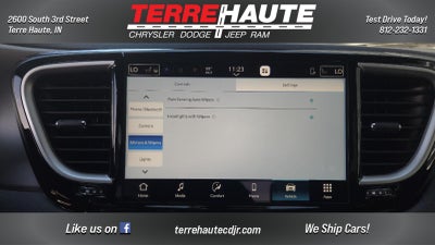 2027 Chrysler Pacifica Select