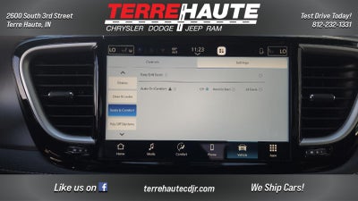 2027 Chrysler Pacifica Select