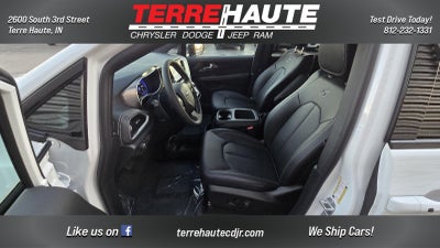 2026 Chrysler Pacifica Select