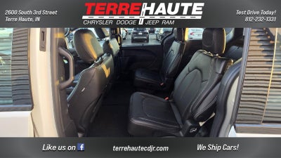 2026 Chrysler Pacifica Select