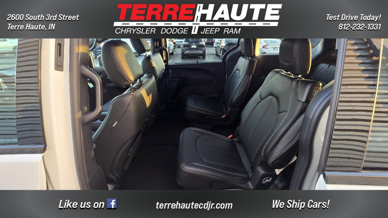 2026 Chrysler Pacifica Select